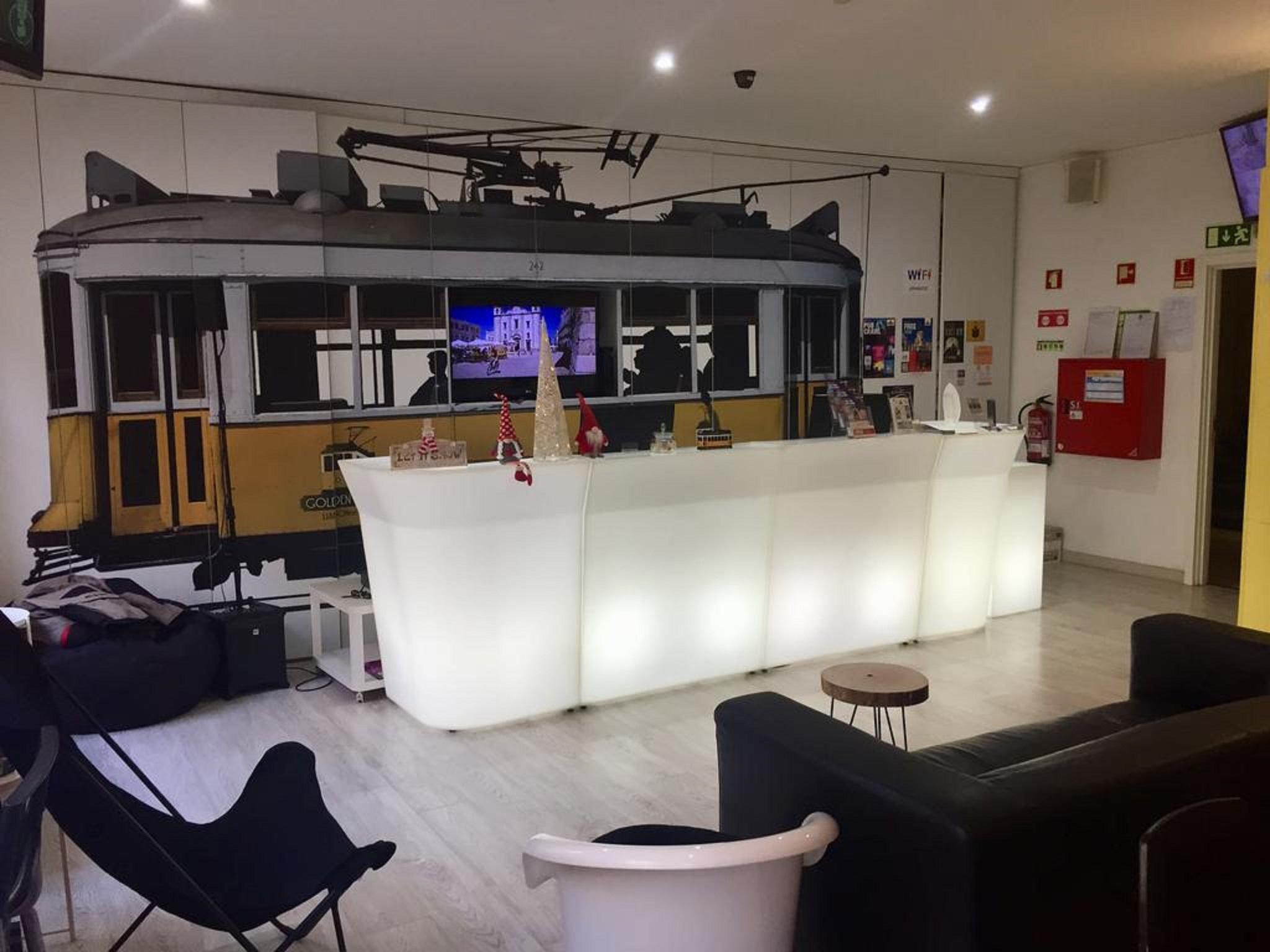 Golden Tram 242 Suites & Hostel Lisboa المظهر الخارجي الصورة